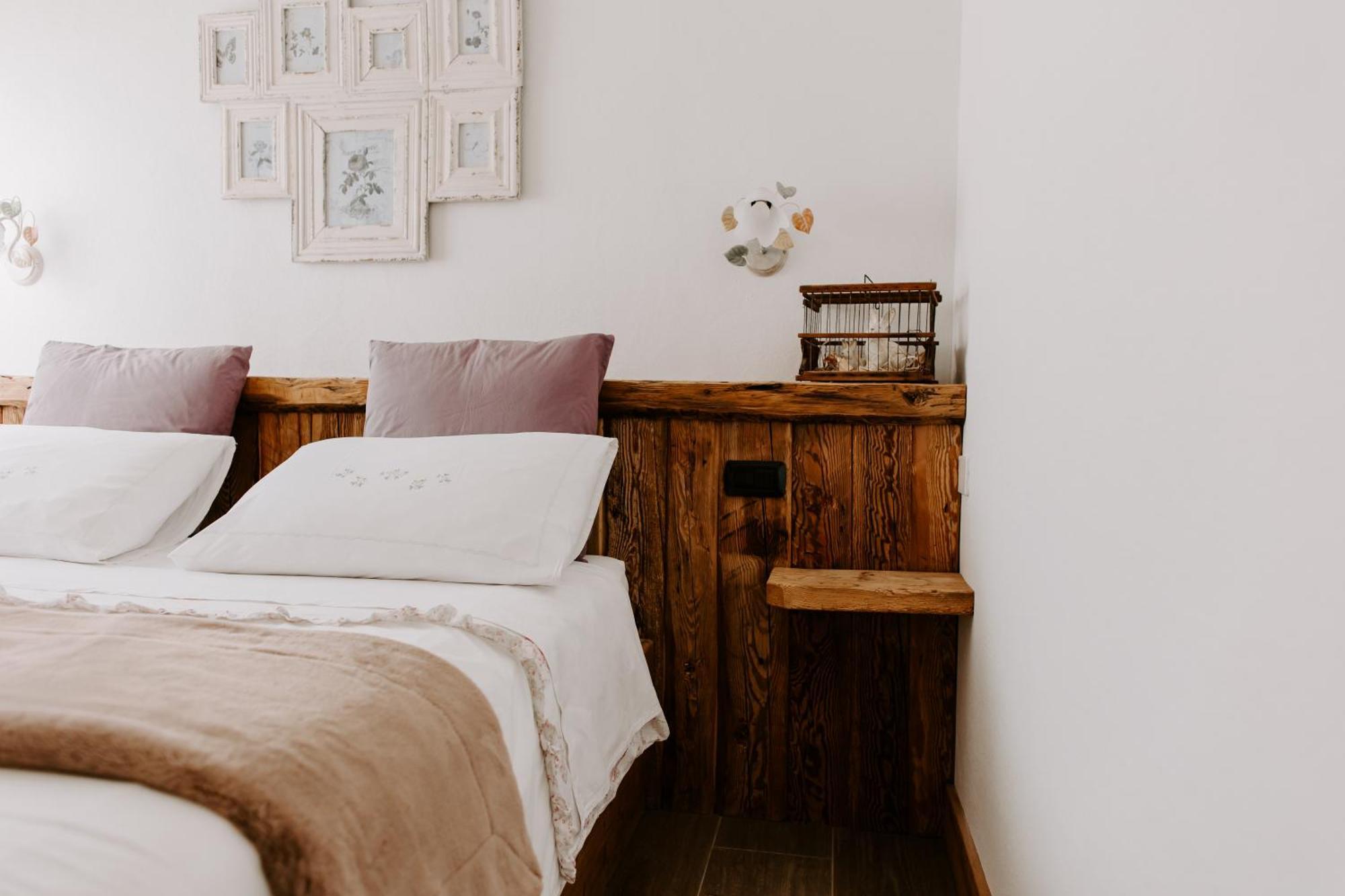 ドメッジェ・ディ・カドーレ Fra Rose E Mughi Bed & Breakfast エクステリア 写真
