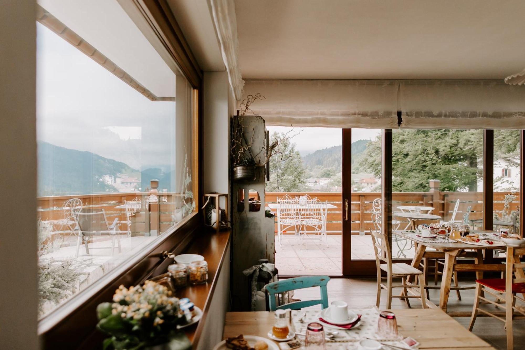 ドメッジェ・ディ・カドーレ Fra Rose E Mughi Bed & Breakfast エクステリア 写真